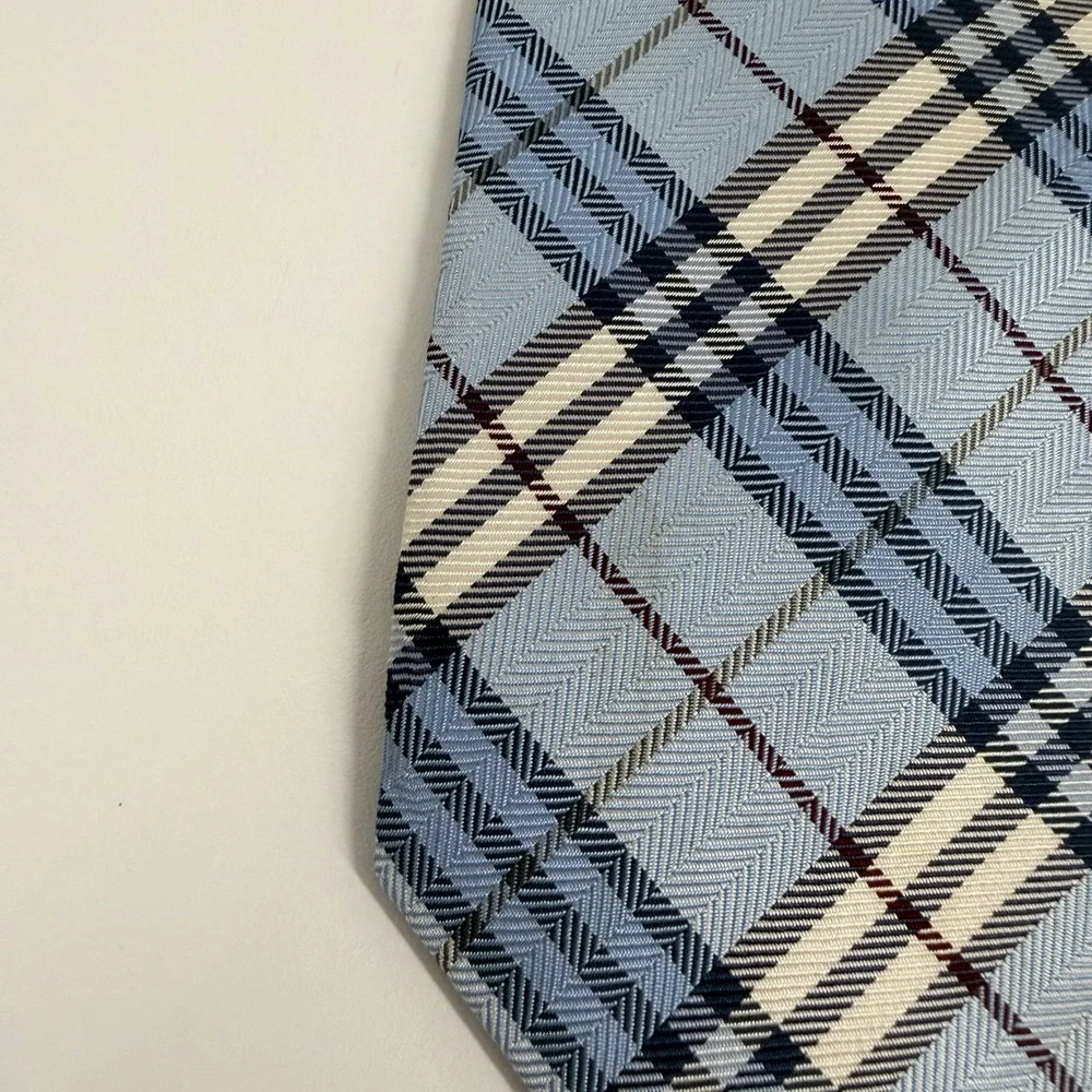Burberry London Mens Tie Classic Blue Nova Check Plaid Silk 3.5